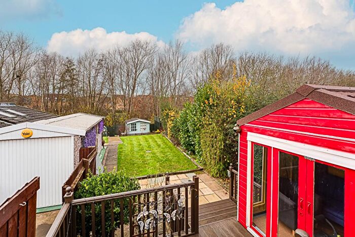 2 Bedroom Semi-Detached Bungalow For Sale In Severn Way, Kettering, NN16