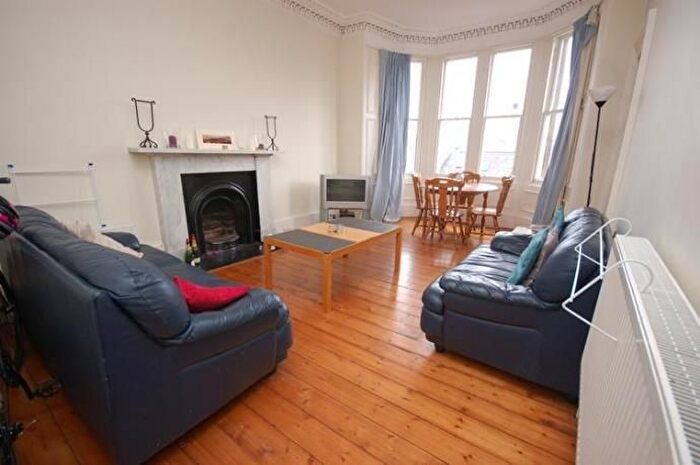 3 Bedroom Flat To Rent In Argyle Place, Edinburgh, EH9
