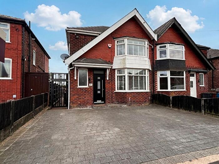 3 Bedroom Semi-Detached House To Rent In Sunningdale Drive, Salford, M6