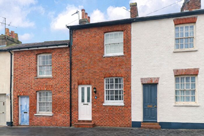 2 Bedroom Terraced House For Sale In Portland Street, St. Albans, Hertfordshire, AL3