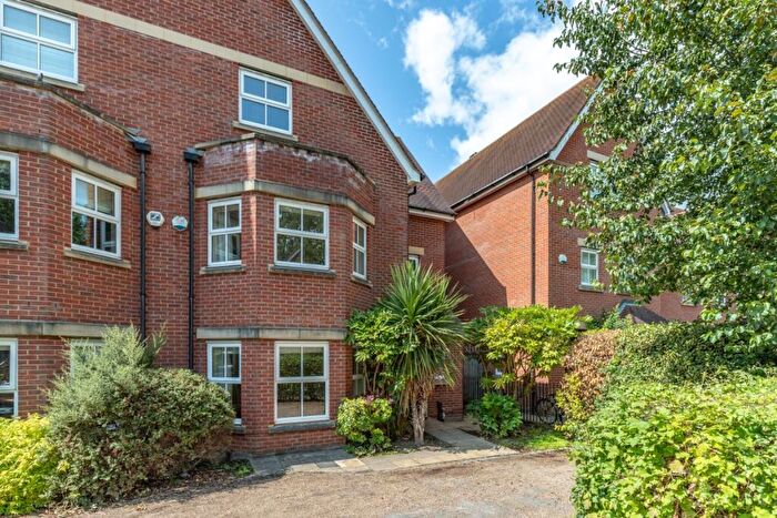 4 Bedroom Town House To Rent In Frenchay Road, Oxford, OX2