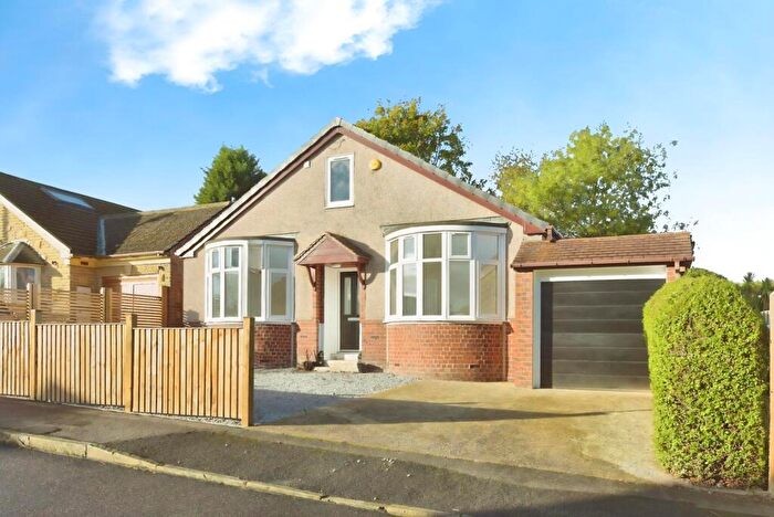 3 Bedroom Bungalow For Sale In Broom Riddings, Rotherham, South Yorkshire, S61