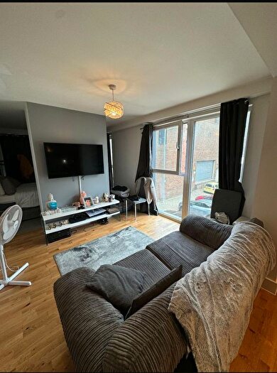 1 Bedroom Studio To Rent In Park Place, Stevenage, SG1
