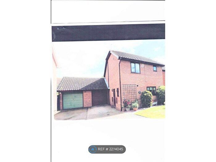 3 Bedroom Semi-Detached House To Rent In Fordwich Place, Sandwich, CT13