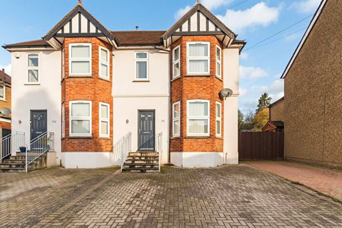 4 Bedroom Semi Detached House For Sale In Clare Road, Maidenhead, Berkshire, SL6