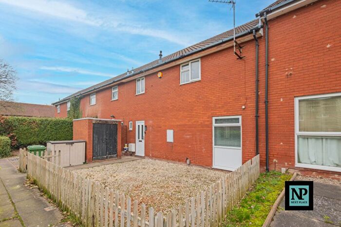 3 Bedroom Terraced House For Sale In Edale, Wilnecote, B77