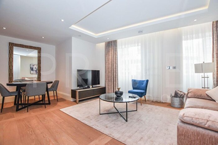 2 Bedroom Flat To Rent In Milford House, Strand, London, WC2R