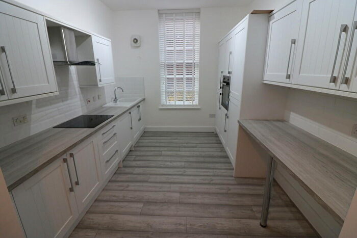 2 Bedroom Apartment To Rent In Hessle High Road, Hull, HU4