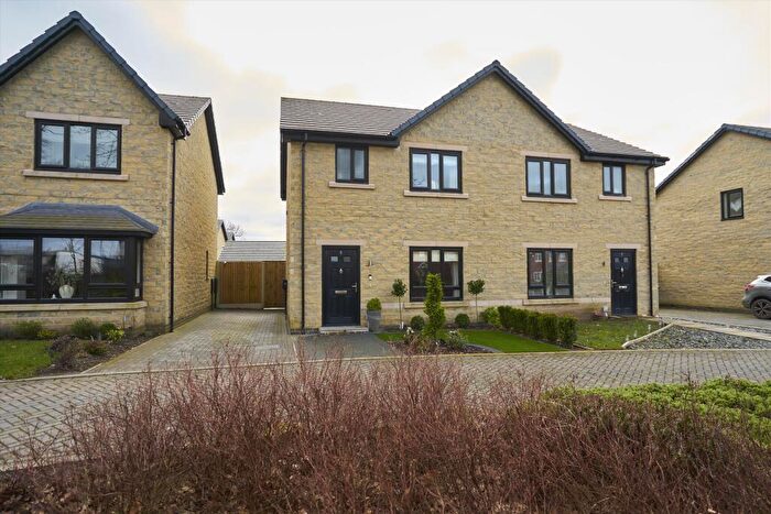 3 Bedroom Semi Detached House For Sale In Sapling Drive, Longridge, Preston, PR3