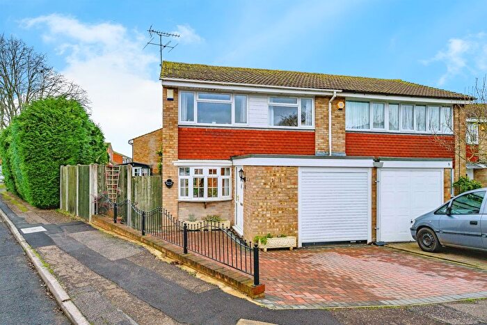 3 Bedroom End Terrace House For Sale In Dickens Court, Hemel Hempstead, HP2
