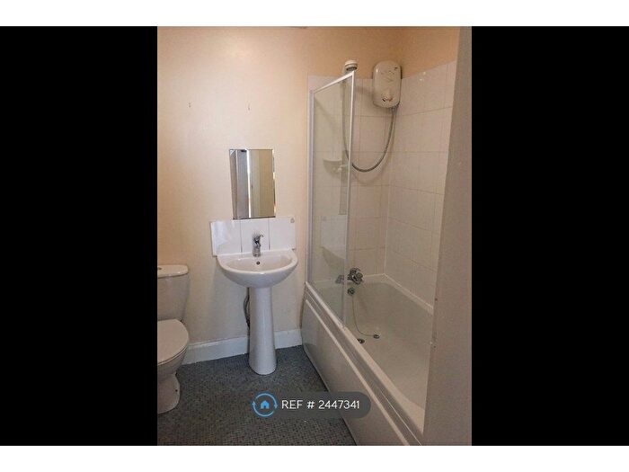 2 Bedroom Terraced House To Rent In Rowan Crescent, Falkirk, FK1