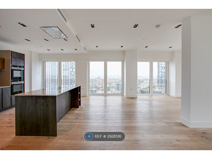 3 Bedroom Flat To Rent In Keybridge Tower, London, SW8