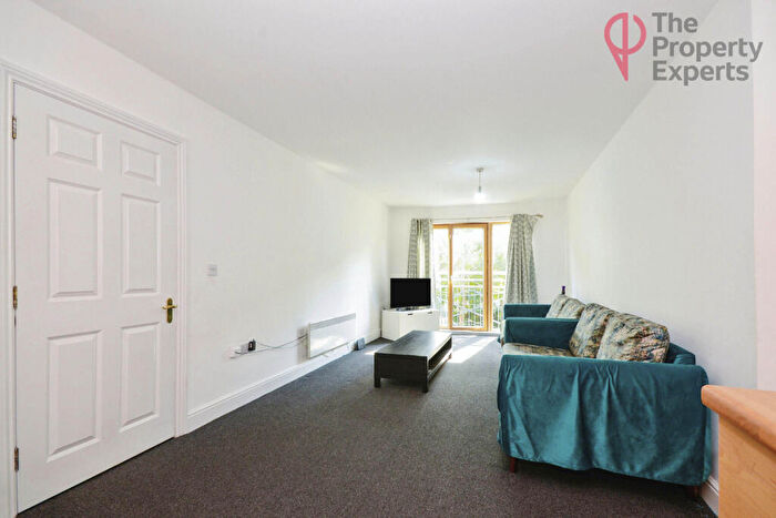 2 Bedroom Apartment For Sale In Sovereign Place, Harrow, HA1
