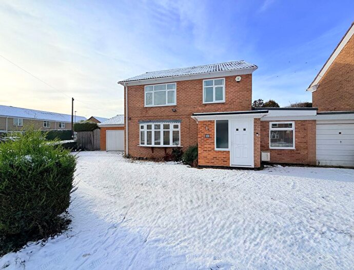 4 Bedroom Link Detached House For Sale In Forest Way, Hollywood, B47