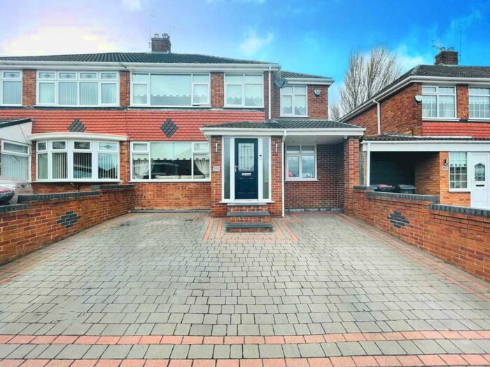 4 Bedroom SemiDetached House For Sale In Rowan Drive, Kirkby Row, L32