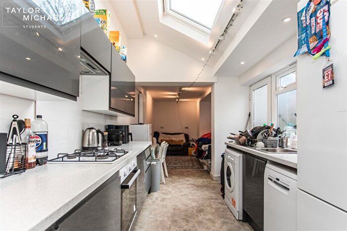 5 Bedroom Terraced House To Rent In Dewe Road, Brighton, BN2