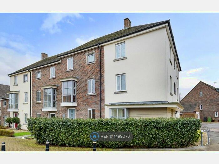 5 Bedroom Terraced House To Rent In Appleton Drive, Basingstoke, RG24