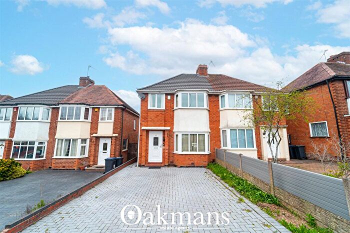3 Bedroom Semi Detached House For Sale In Woolacombe Lodge Road, Birmingham, West Midlands, B29