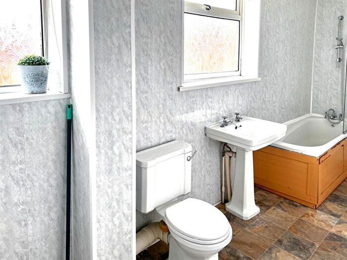 3 Bedroom Flat To Rent In Stanhope Road, South Shields, NE33