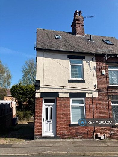3 Bedroom End Of Terrace House To Rent In Brooke St, Barnsley, S74