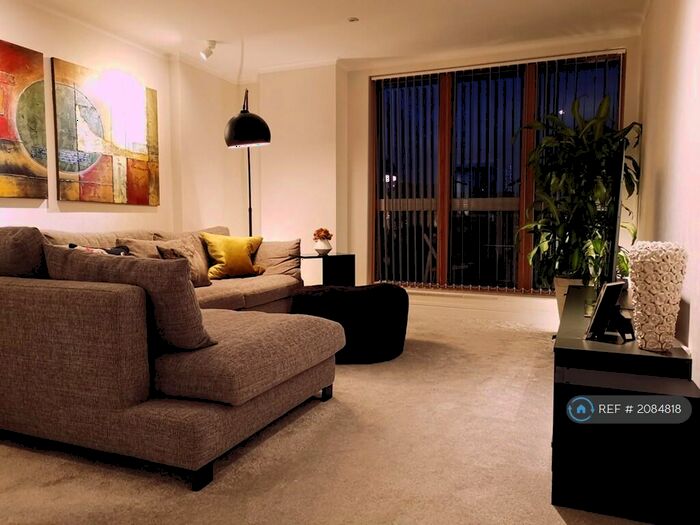 2 Bedroom Flat To Rent In Admiral Court, Leeds, LS10