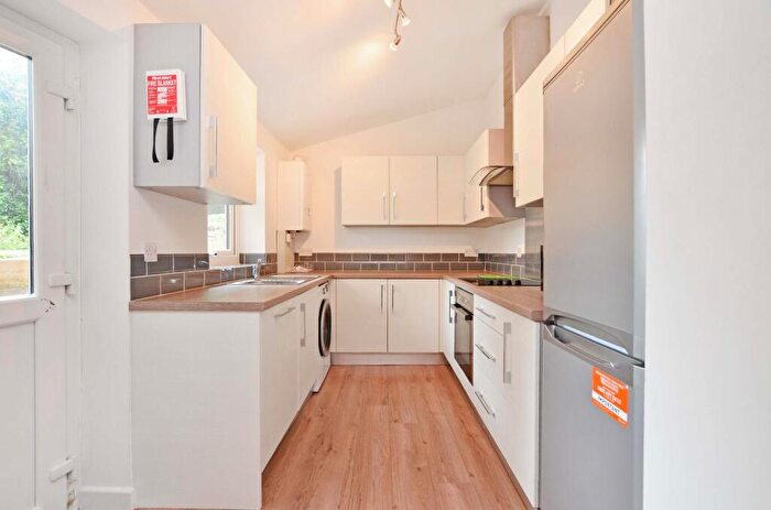 4 Bedroom House To Rent In Barber Place, Sheffield, S10