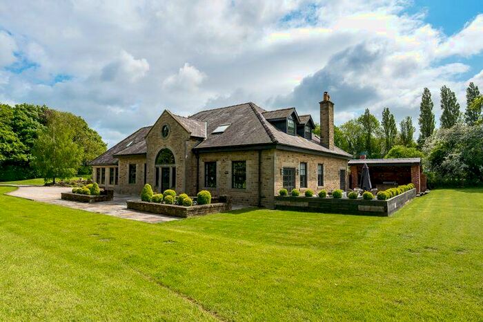 5 Bedroom Detached House For Sale In Lathom Park, Lathom, L40