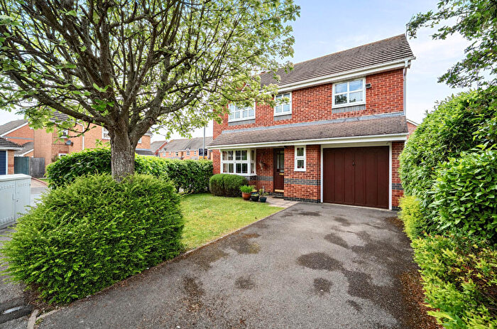 4 Bedroom Detached House For Sale In Hatherall Close, Stratton St Margaret, Swindon, SN3