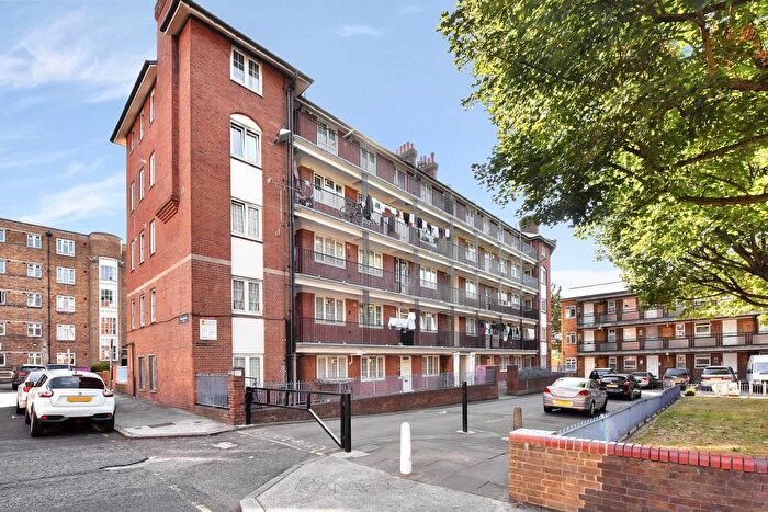 2 Bedroom Maisonette To Rent In Lowood Street, Shadwell, London, E1