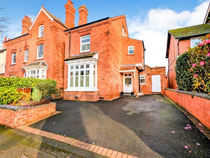 4 Bedroom Detached House For Sale In Roden Avenue, Kidderminster, Worcestershire, DY10