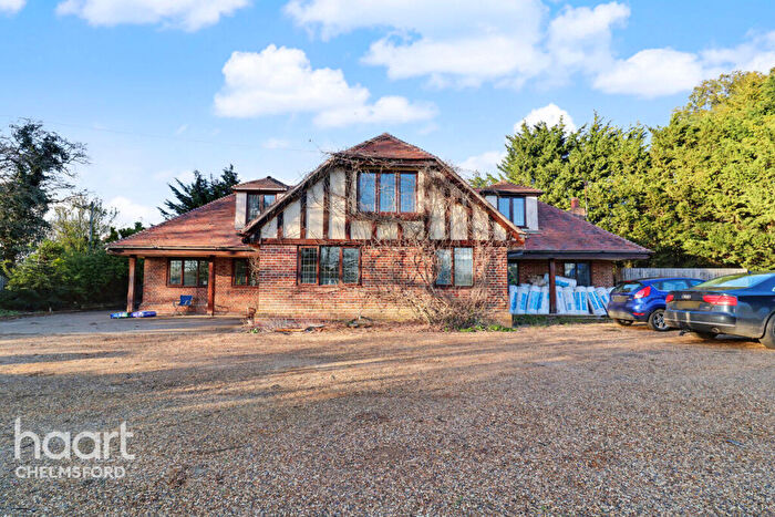 4 Bedroom Chalet For Sale In Brook Lane, Southminster, CM0