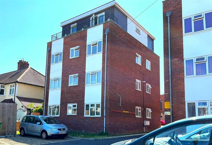 1 Bedroom Flat To Rent In Enmore Road, London, SE25