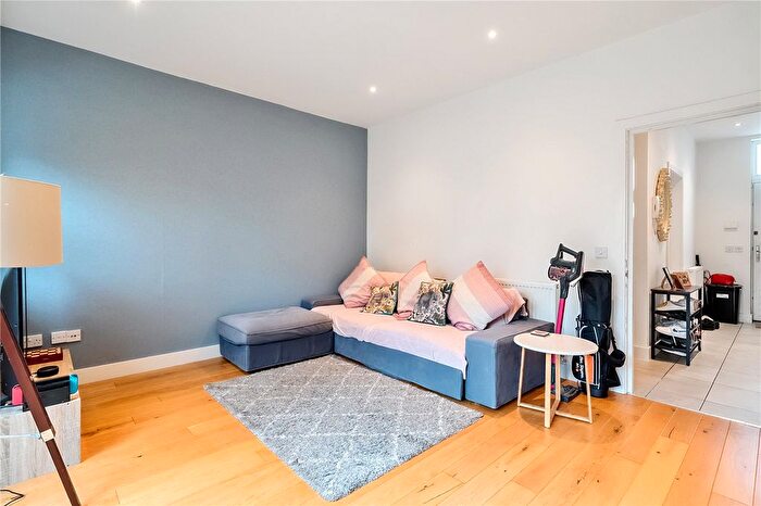 3 Bedroom End Of Terrace House For Sale In Shipman Road, London, SE23