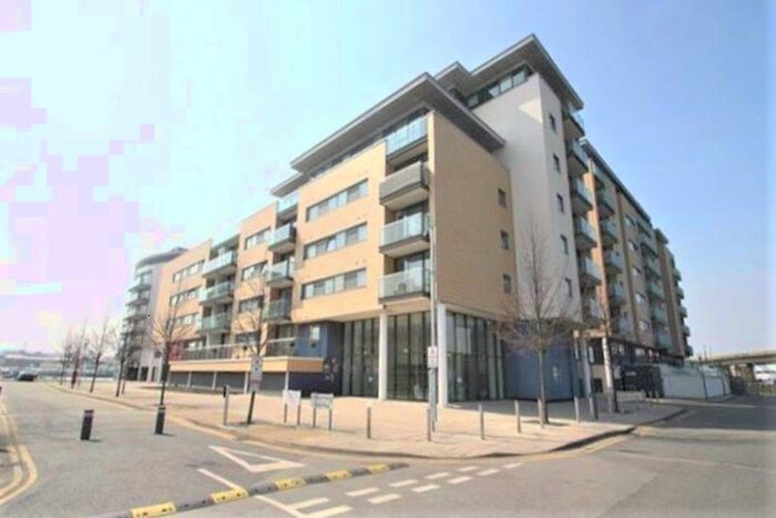 1 Bedroom Apartment To Rent In Drift Court, Basin Approach, London, E16