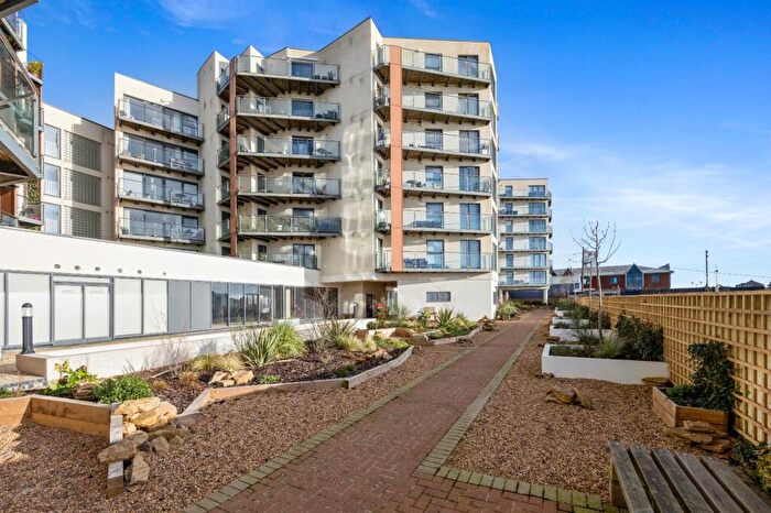 2 Bedroom Flat For Sale In Brighton Road, Shoreham-by-Sea, West Sussex, BN43