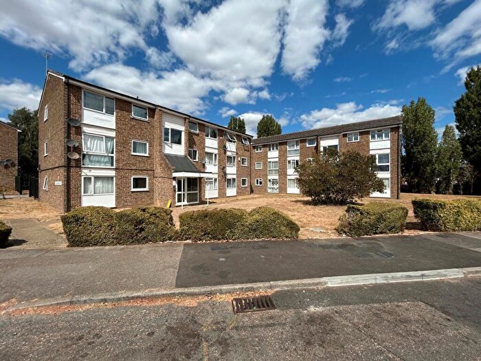 2 Bedroom Flat For Sale In Queen Mary Avenue, East Tilbury, Tilbury, RM18