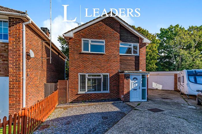 4 Bedroom Detached House To Rent In Durnsford Way, Cranleigh, GU6