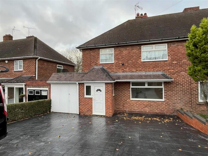 3 Bedroom Semi-Detached House To Rent In Gibbons Hill Road, Sedgley, Dudley, DY3
