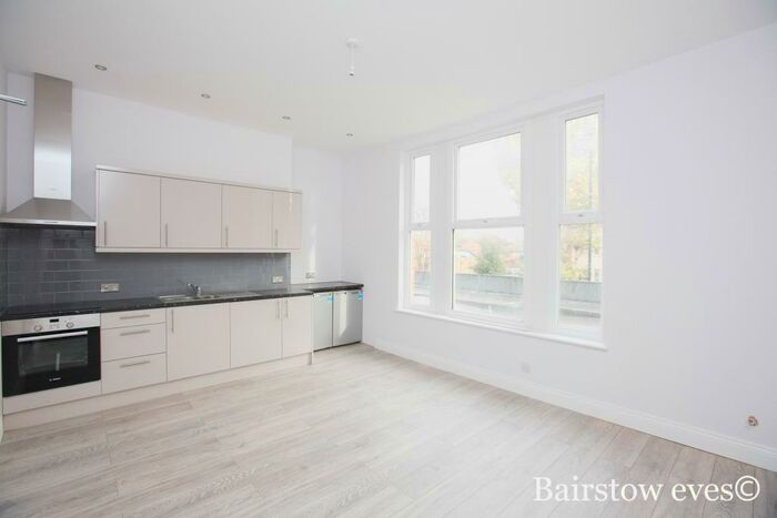 1 Bedroom Flat To Rent In Criterion House, N17