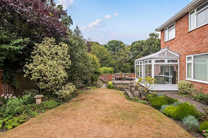 4 Bedroom Detached House For Sale In Canada Rise, Market Lavington, Devizes, SN10