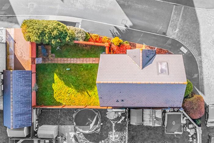 3 Bedroom Detached House For Sale In Christmas Tree Crescent, Hawkwell, Hockley, SS5