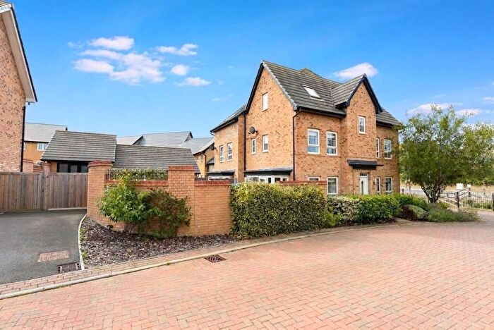4 Bedroom Semi-Detached House For Sale In Foren Crescent, Godmanchester, PE29