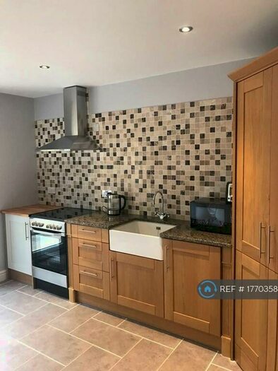 2 Bedroom Semi-Detached House To Rent In Milton Keynes, Milton Keynes, MK5