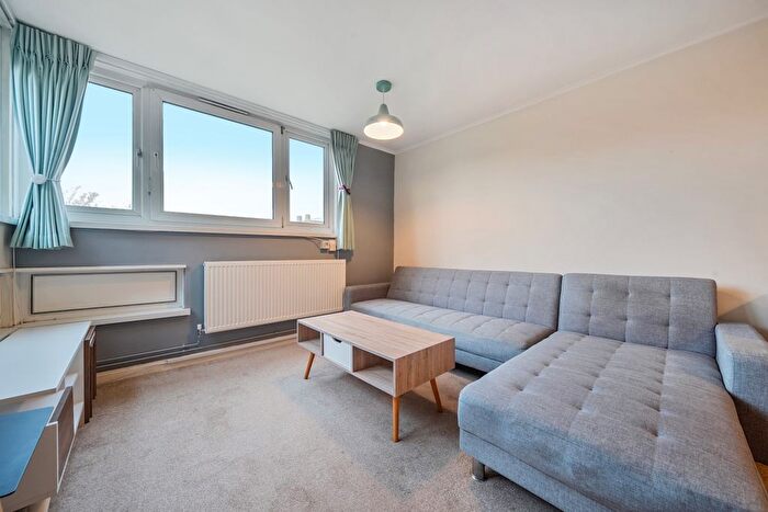 1 Bedroom Flat To Rent In Woodland Grove, London, SE10