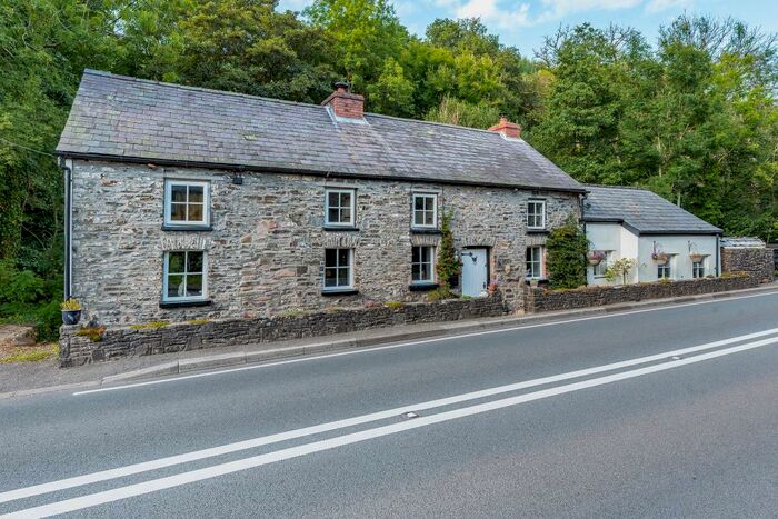 2 Bedroom Cottage For Sale In Halfway, Carmarthenshire, SA20