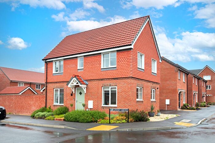 3 Bedroom Detached House For Sale In Linnet Grove, Didcot, OX11