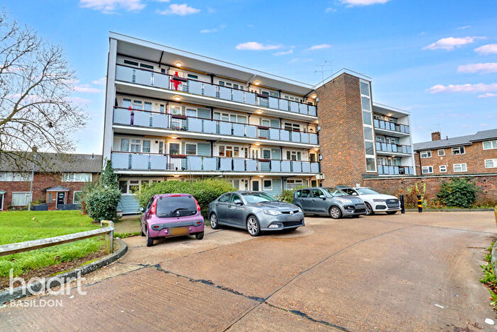 1 Bedroom Apartment For Sale In The Knares, Basildon, SS16