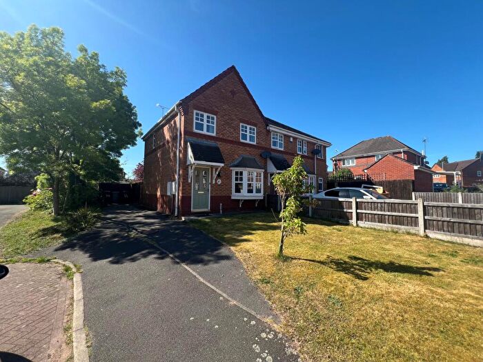 3 Bedroom Semi-Detached House To Rent In Coleridge Close, Sandbach, CW11