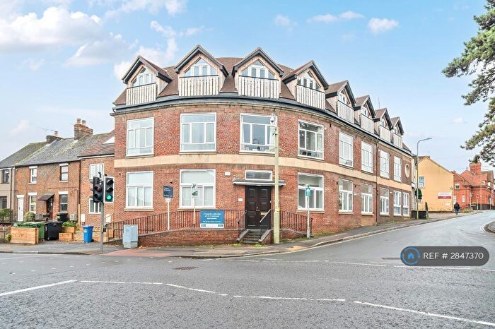 2 Bedroom Flat To Rent In Broadway, Didcot, OX11