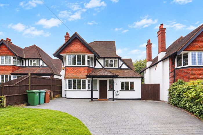 4 Bedroom Detached House For Sale In Chiltern Road, Sutton, SM2